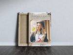 Cadou absolvire facultate de la parinti - tablou canvas personalizat fata cu diploma